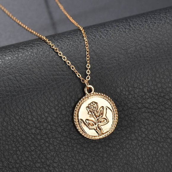 Myth X Dream Jewelry - Rosebud Pendant Necklace